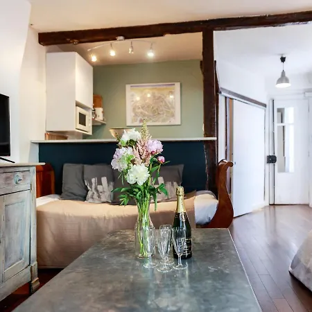 Montmartre Cezanne Apartment
